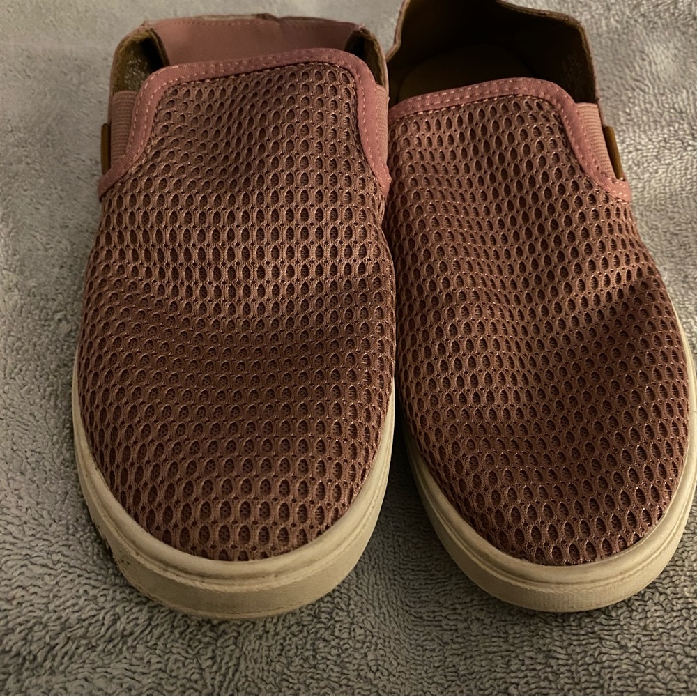 Olukai Size 8